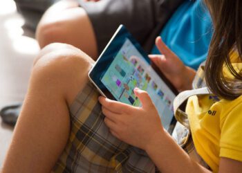Facebook thông báo rằng các nhà quảng cáo sẽ không được phép theo dõi người dùng dưới 18 tuổi nữa
