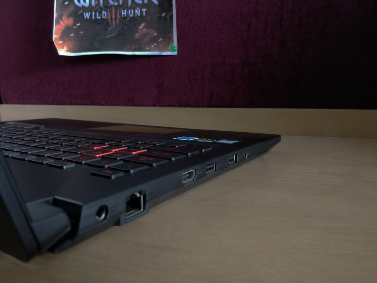 Laptop Asus FX503: Giá ngon cấu hình khủng, thiết kế mạnh mẽ