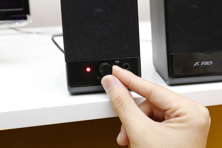 Cách kết nối tivi với loa qua jack cắm 3.5 mm để nghe nhạc